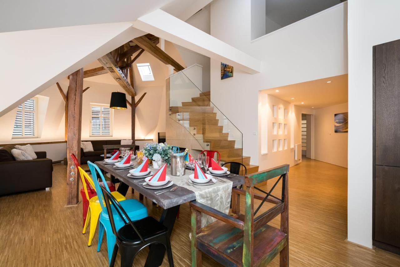 Love To Live Apartments Praga Exterior foto