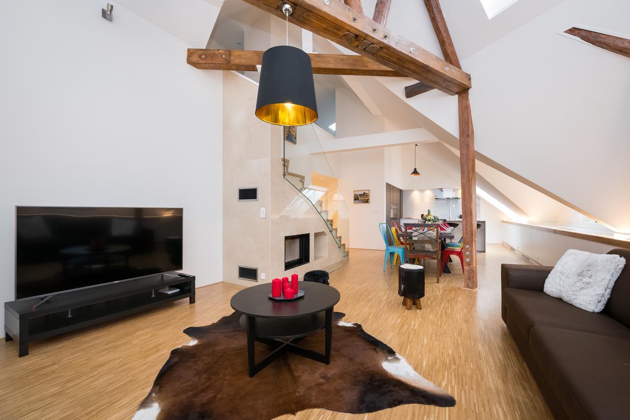 Love To Live Apartments Praga Exterior foto